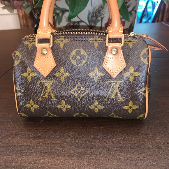 Authentic Louis Vuitton Speedy HL (Rare) - Picture 9 of 14